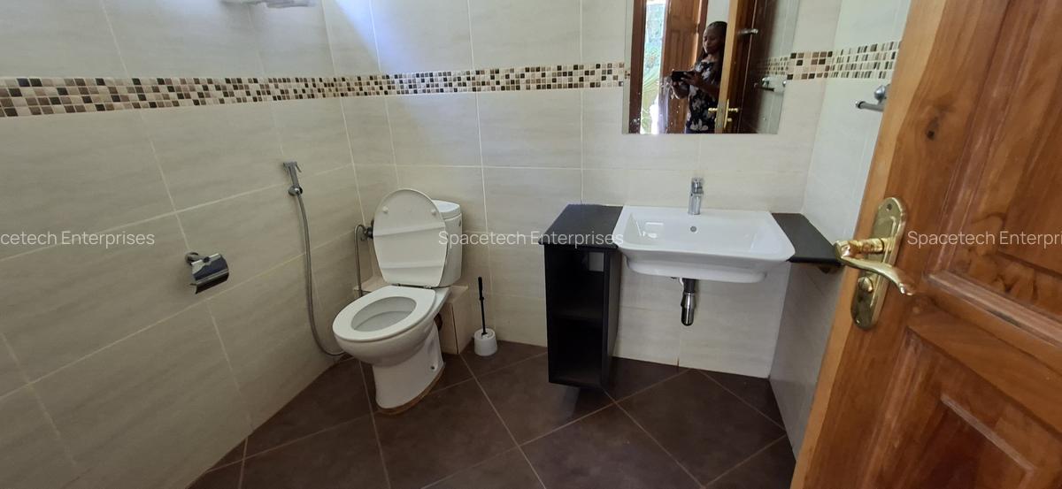 5 Bed Townhouse with En Suite in Spring Valley - 7