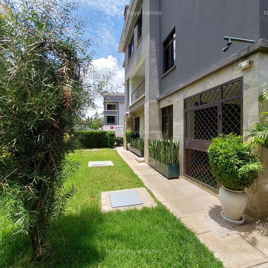 5 Bed Townhouse with En Suite at Off Convent Drive - 7