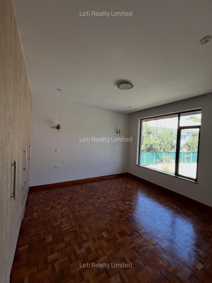 5 Bed Townhouse with En Suite in Lavington - 10