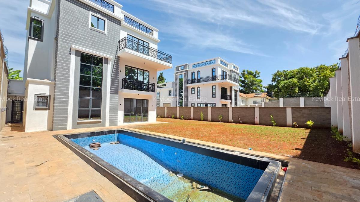 5 Bed Villa with En Suite at Lavington - 5