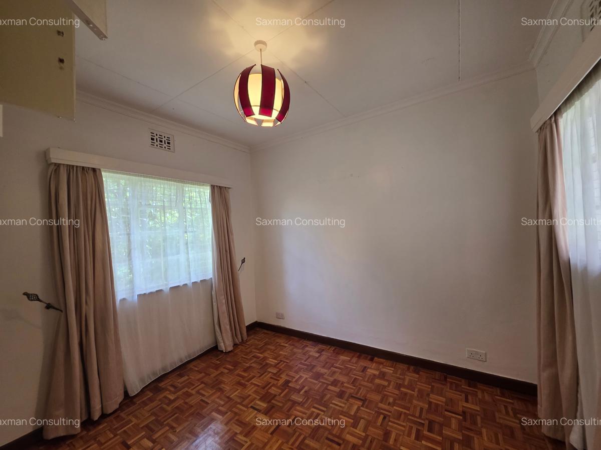 Commercial Property with Service Charge Included in Kilimani - 9