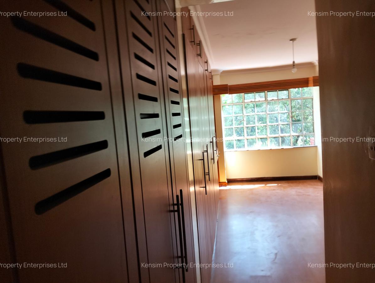 4 Bed Townhouse with En Suite in Lavington - 7
