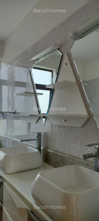 4 Bed Villa with En Suite in Runda - 16