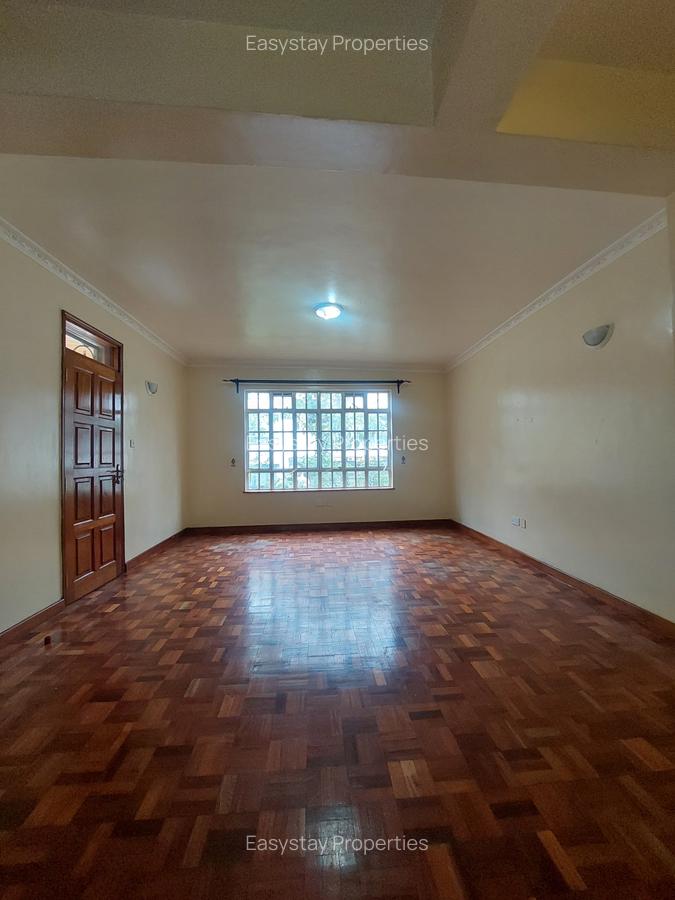 4 Bed Townhouse with En Suite in Lavington - 5