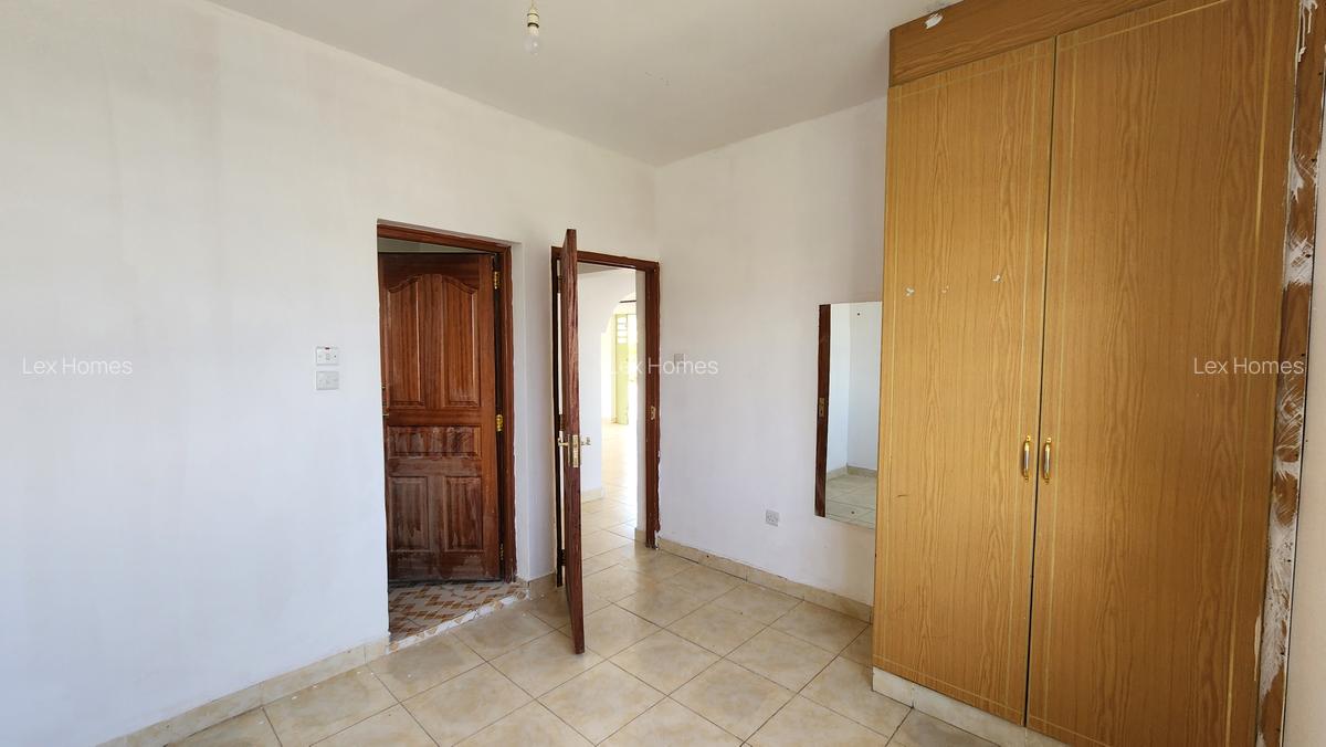 3 Bed House with En Suite at Rimpa Road - 17