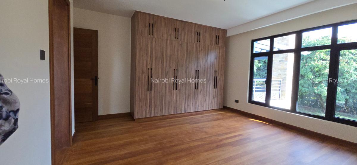 5 Bed House with En Suite at Runda Road - 14