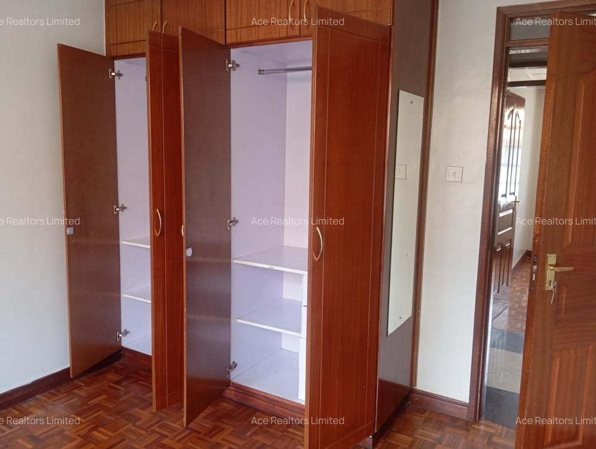 3 Bed Apartment with En Suite at Lavington - 10
