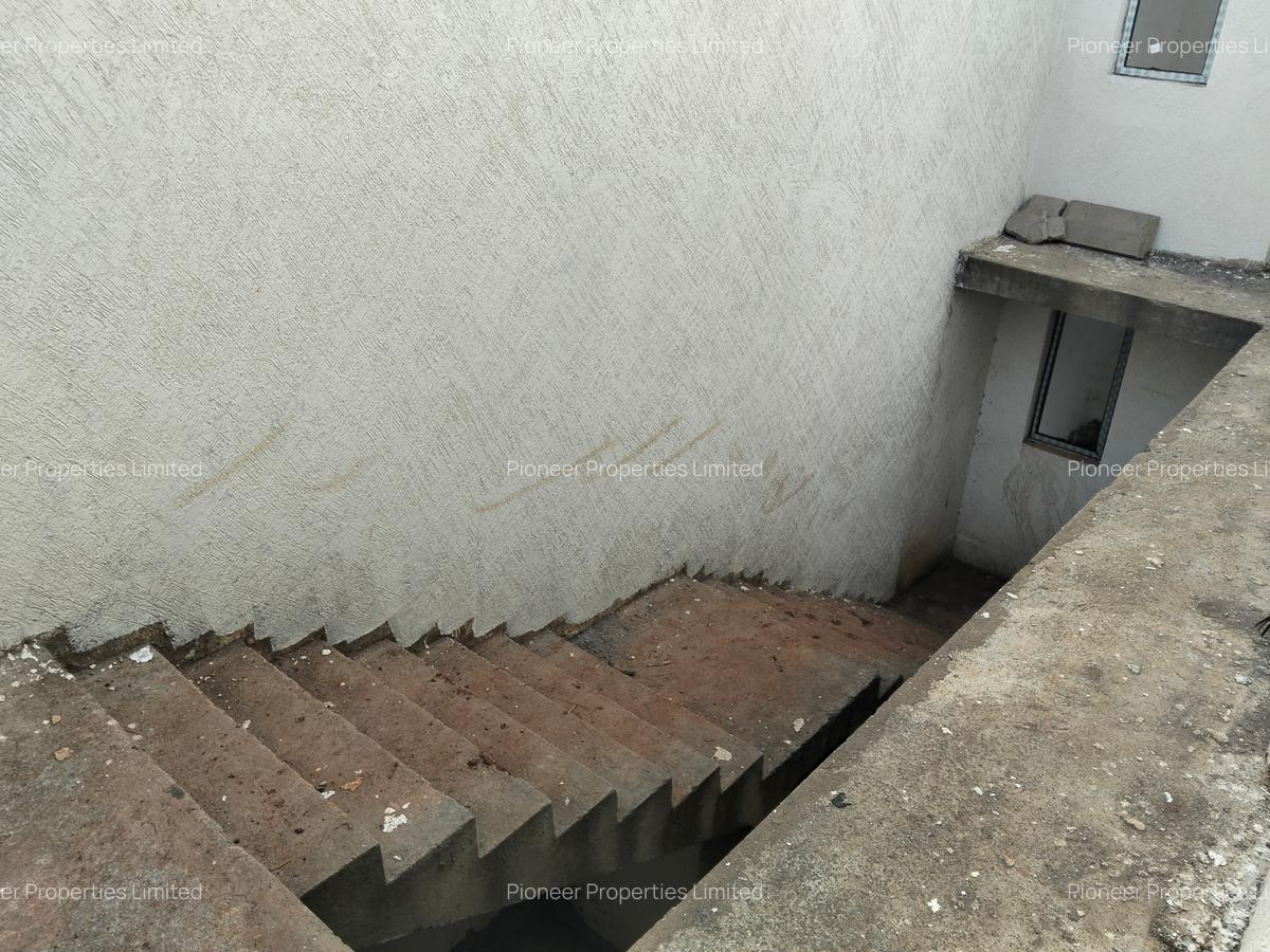 6 Bed House with En Suite at New Runda - 19