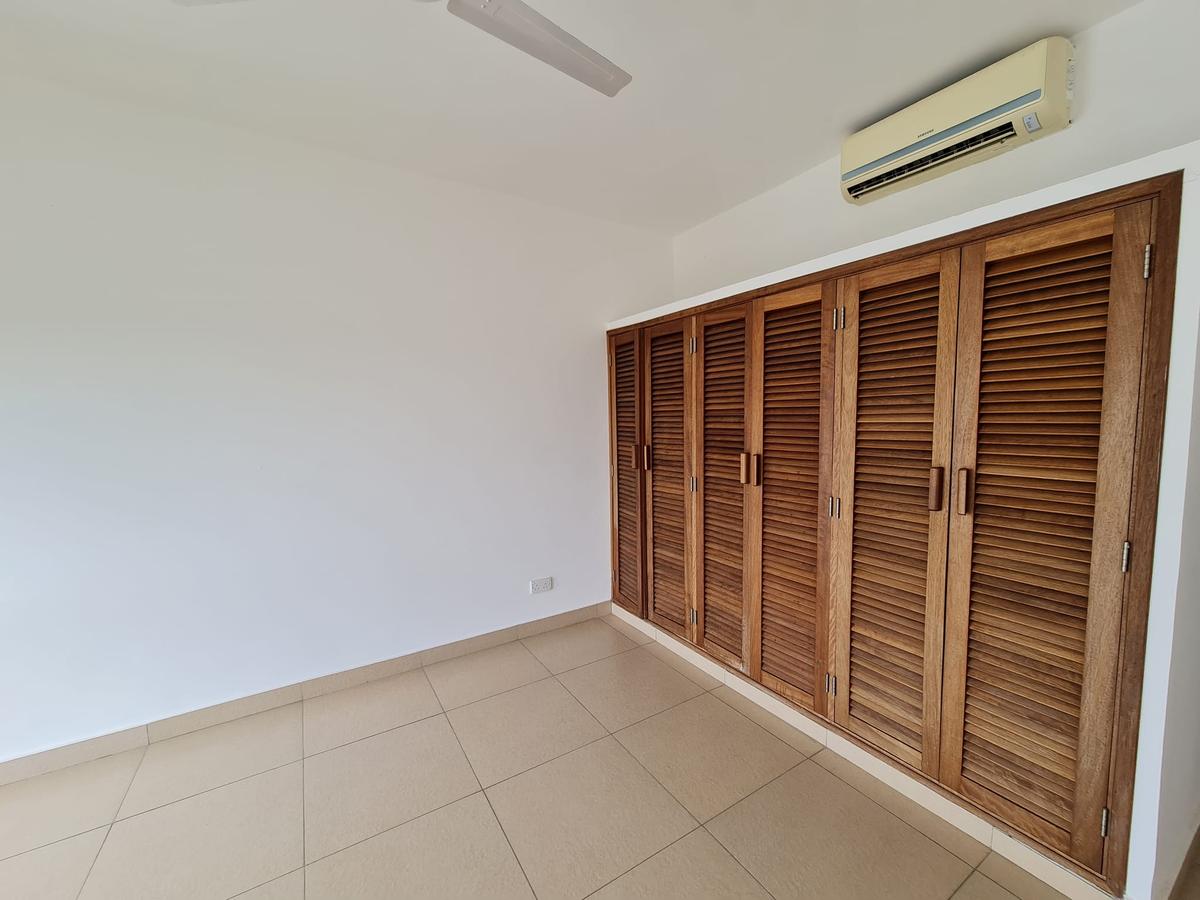 3 Bed Apartment with En Suite in Nyali Area - 18