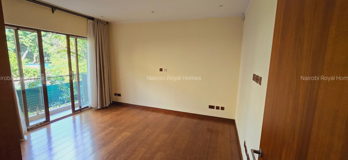 4 Bed Townhouse with En Suite at Lavington Green - 6