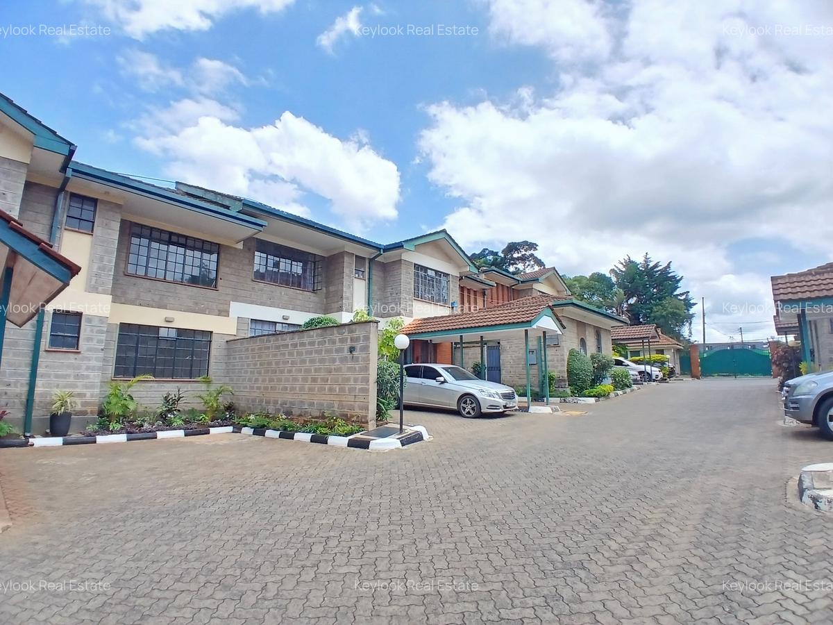4 Bed Townhouse with En Suite at James Gichuru Road - 2