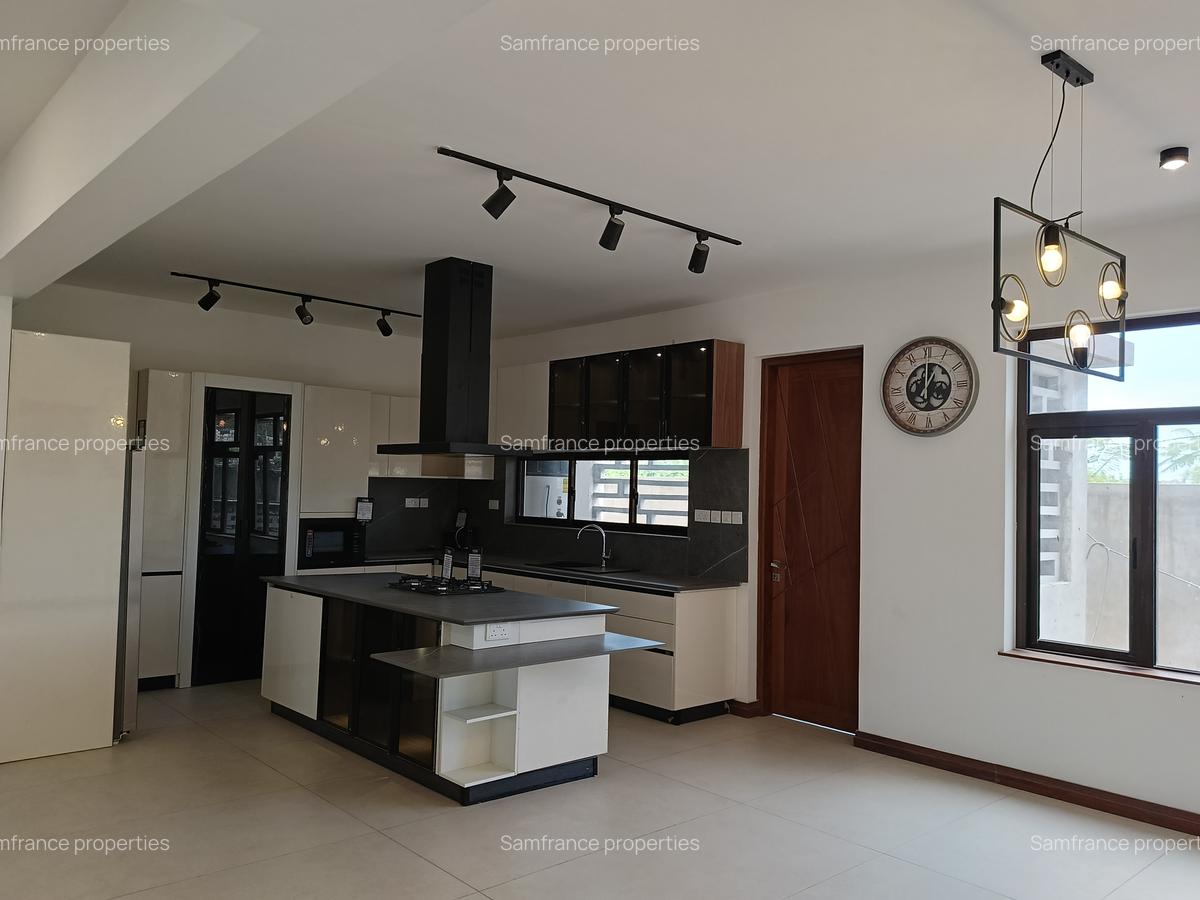 3 Bed Apartment with En Suite at Mount Kenya Road - 1