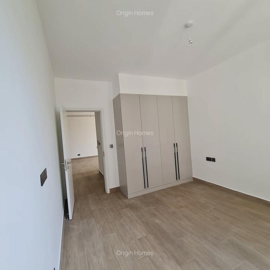 3 Bed Apartment with En Suite at Riverside Drive - 10