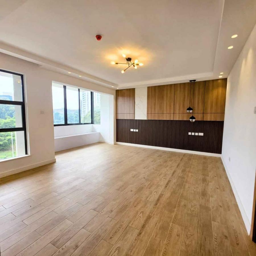 4 Bed Townhouse with En Suite at Two Rivers - 6