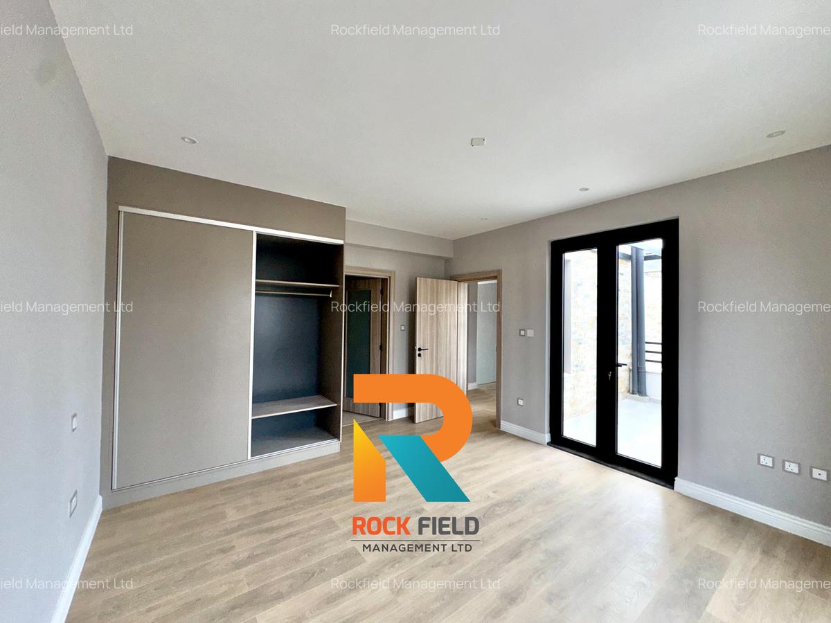 4 Bed Townhouse with En Suite in Runda - 16