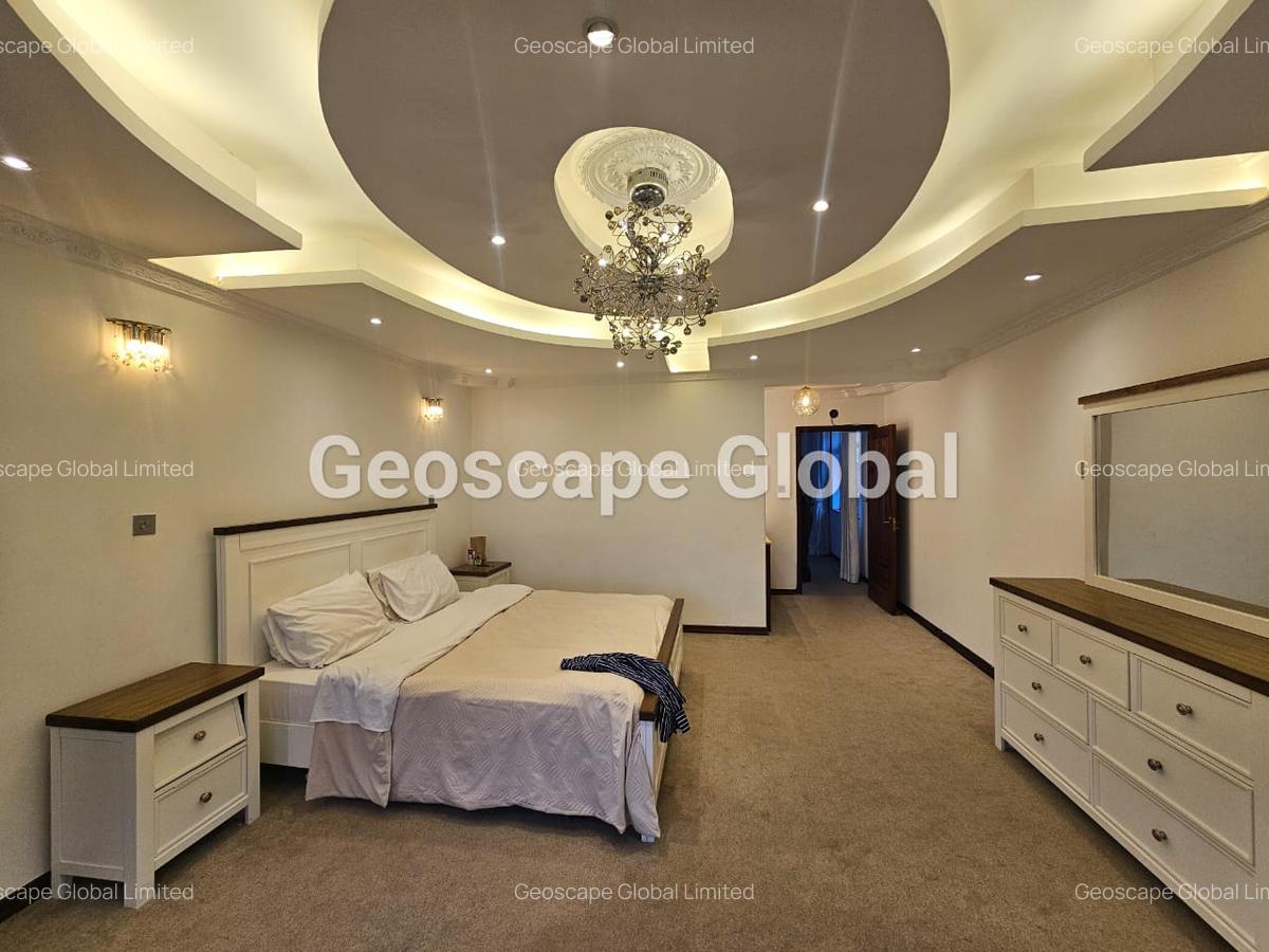 5 Bed House with En Suite in Runda - 5