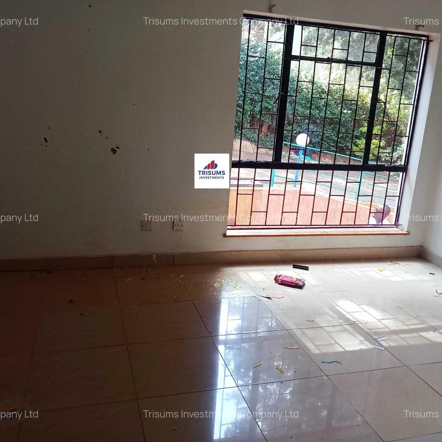 7 Bed House with En Suite in Kyuna - 7