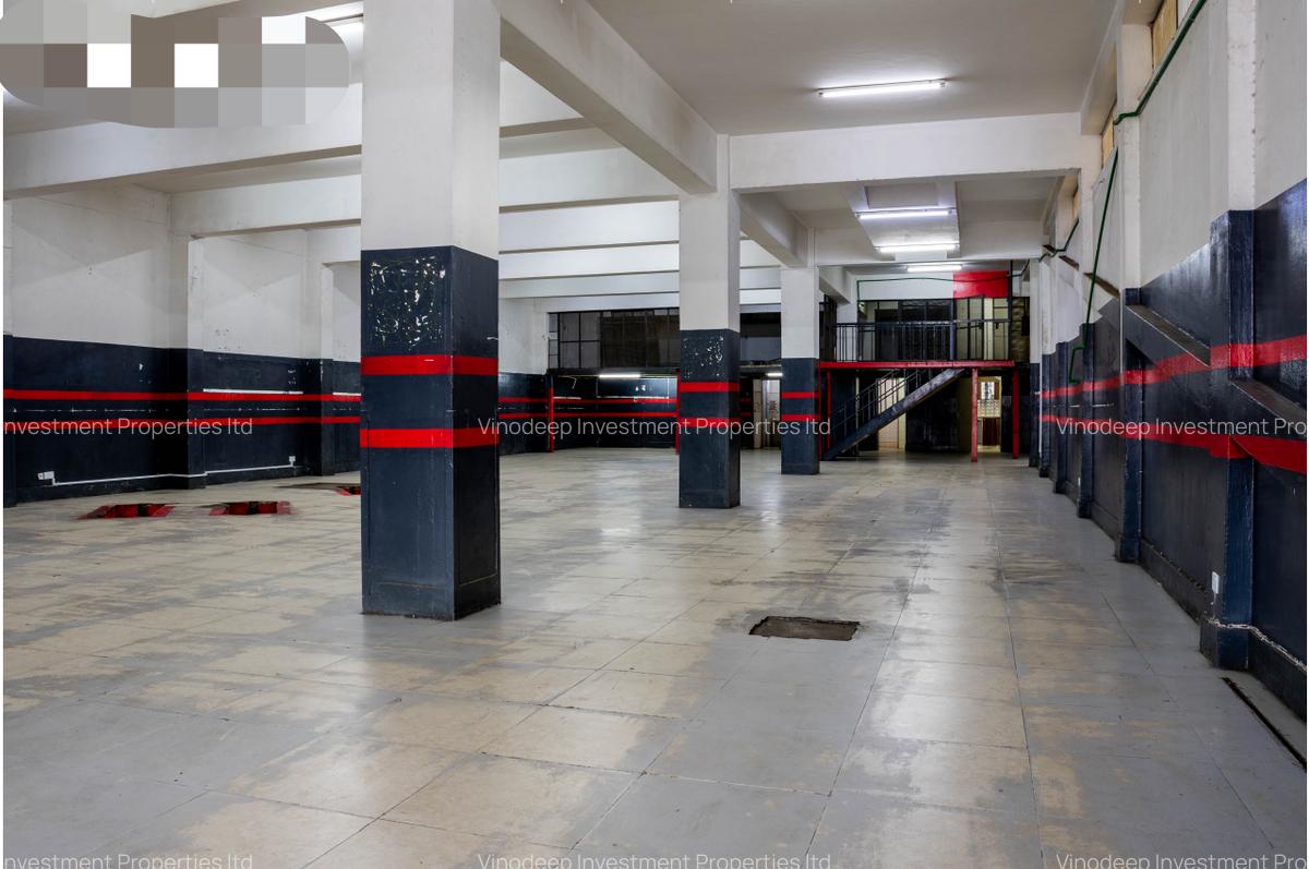 5,500 ft² Commercial Property with Lift at Baricho Road - 1