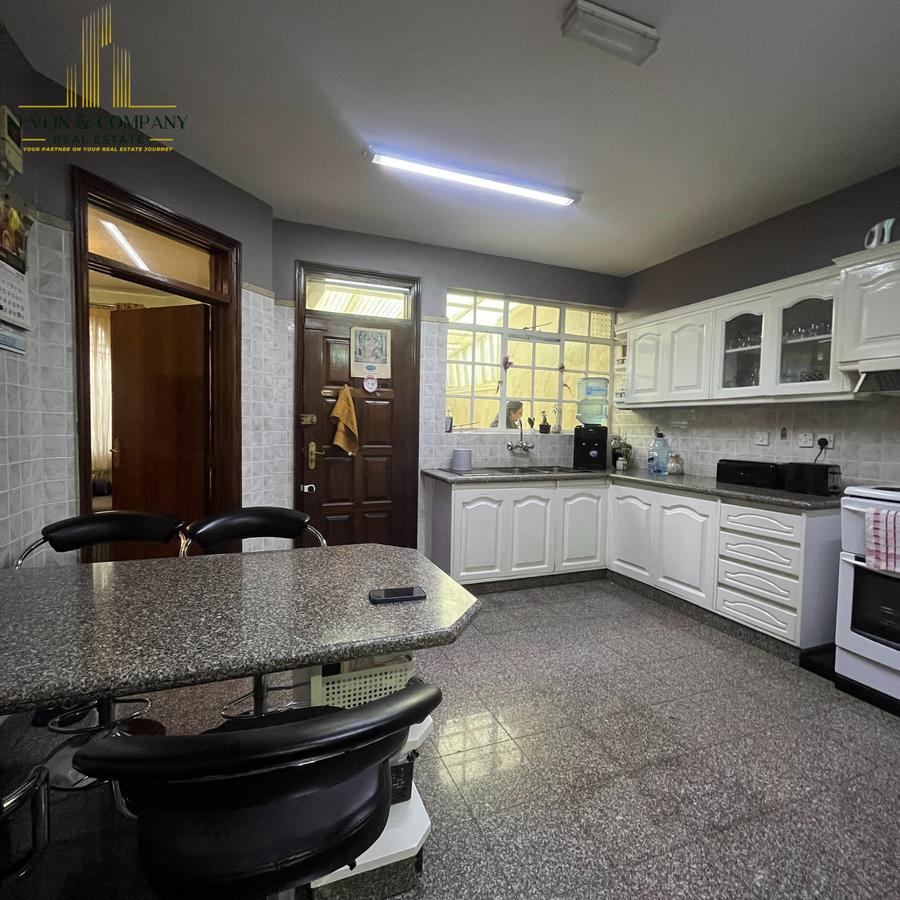4 Bed Villa with En Suite at Riverside Drive - 17