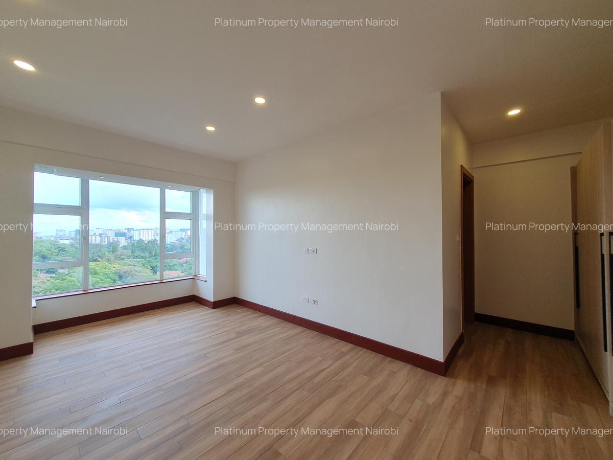 3 Bed Apartment with En Suite at City Park Drive - 9