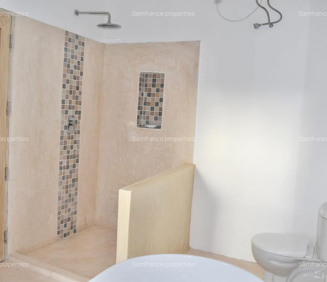 2 Bed Villa with En Suite at Watamu - 10