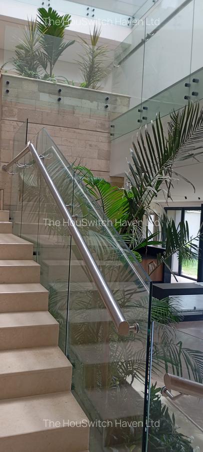 5 Bed Villa with En Suite in Westlands Area - 6