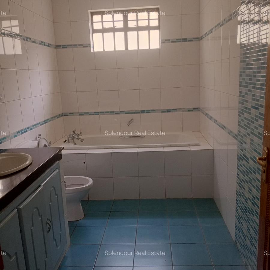 Furnished 3 Bed Apartment with En Suite in Brookside - 20