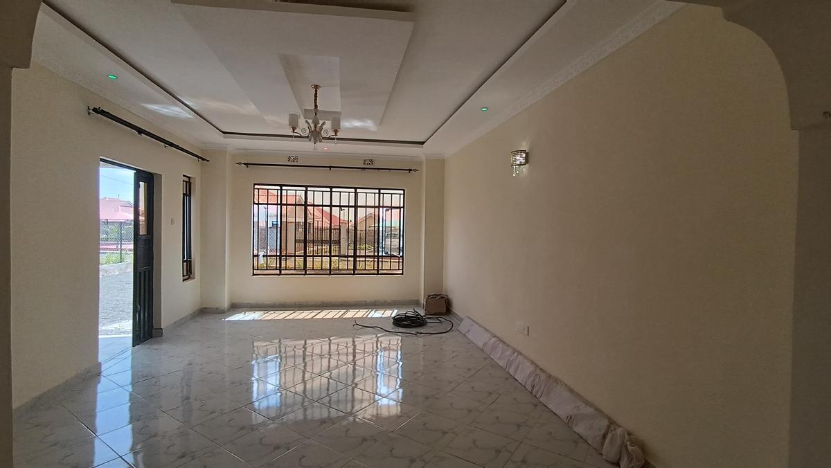 3 Bed House with Garden at Acacia - 9