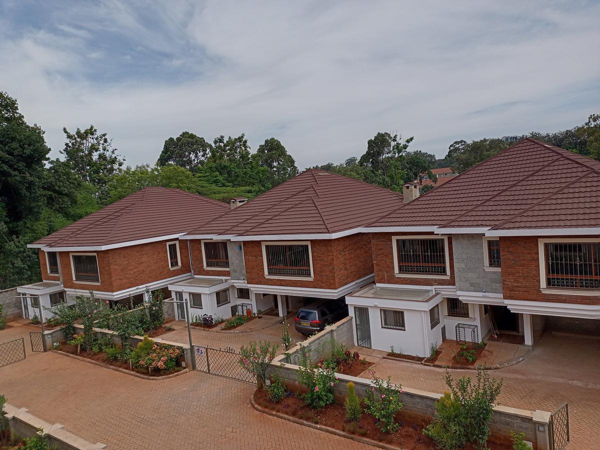 5 Bed House with En Suite at Kyuna - 3