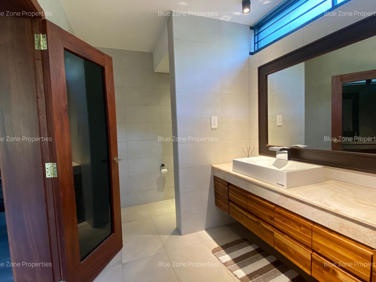 3 Bed Townhouse with En Suite at Gigiri Close To Un - 17