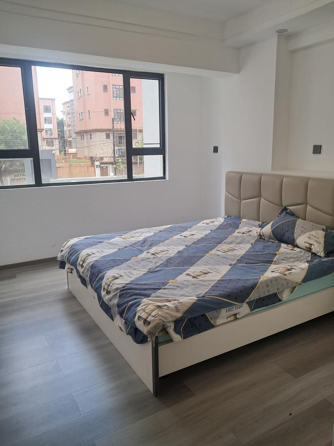 1 Bed Apartment with En Suite at - 00200 - 7