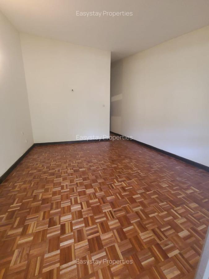 4 Bed Townhouse with En Suite in Spring Valley - 6