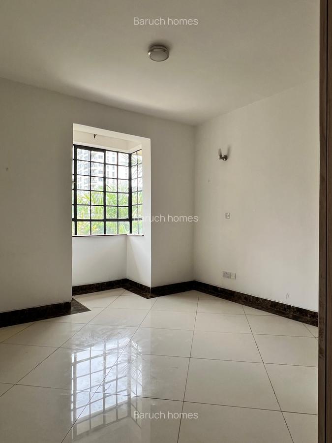 4 Bed Townhouse with En Suite in Kitisuru - 14