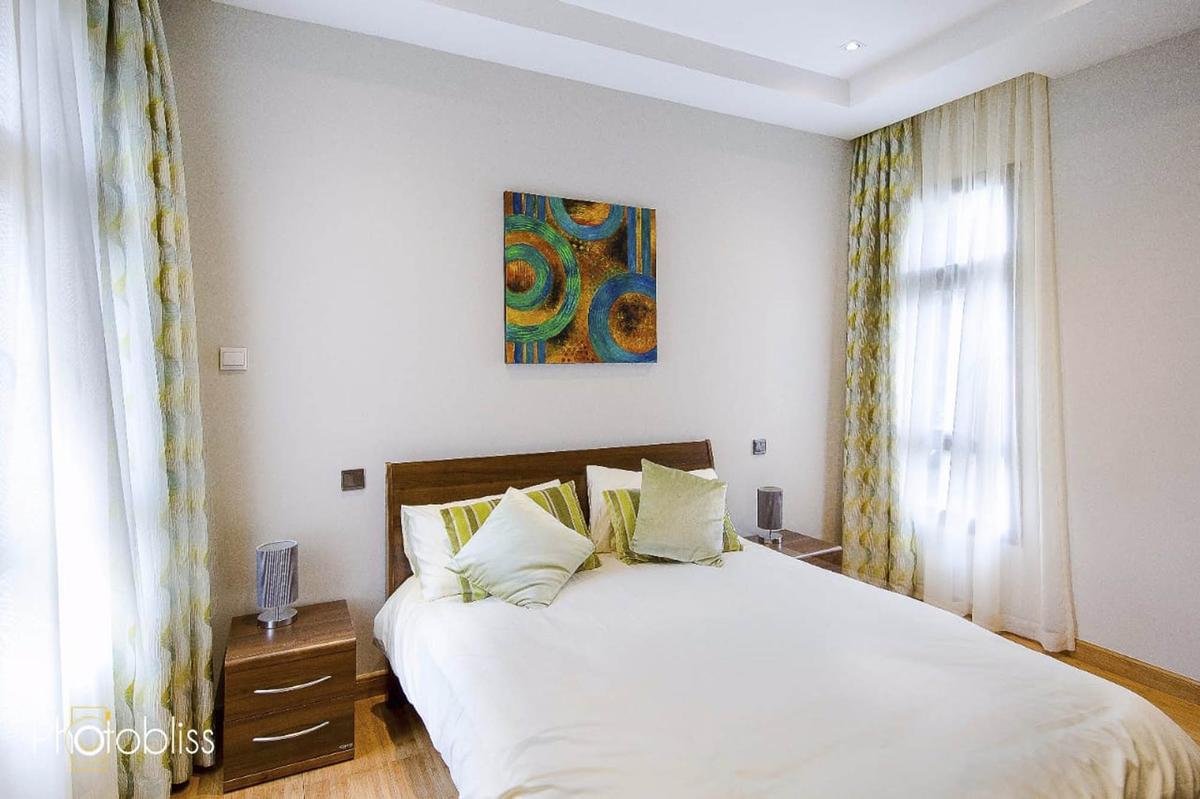 Furnished 3 Bed Apartment with En Suite in Riverside - 7