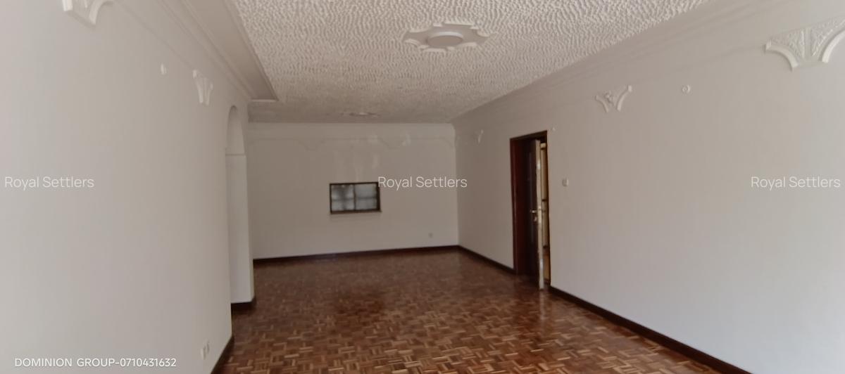 3 Bed Apartment with En Suite at Lantana Road - 16