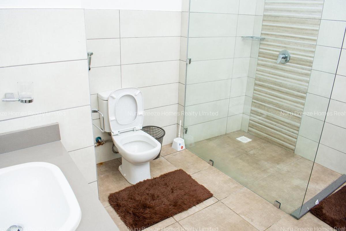 Serviced 2 Bed Apartment with En Suite in Parklands - 10