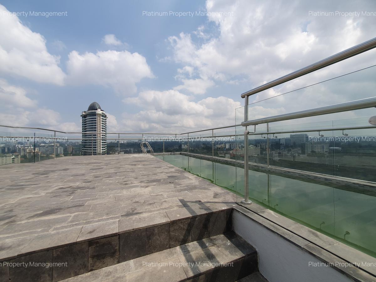 3 Bed Apartment with En Suite in Brookside - 18