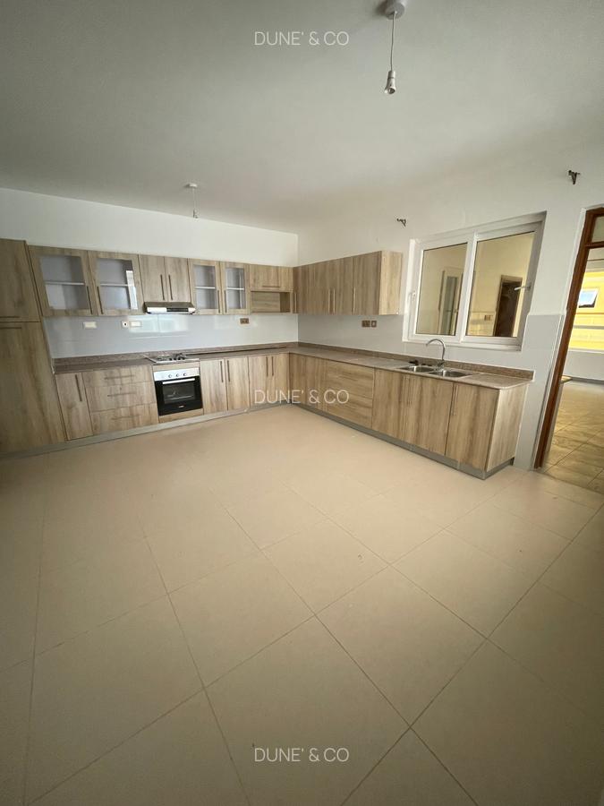 3 Bed Apartment with En Suite in Westlands Area - 6