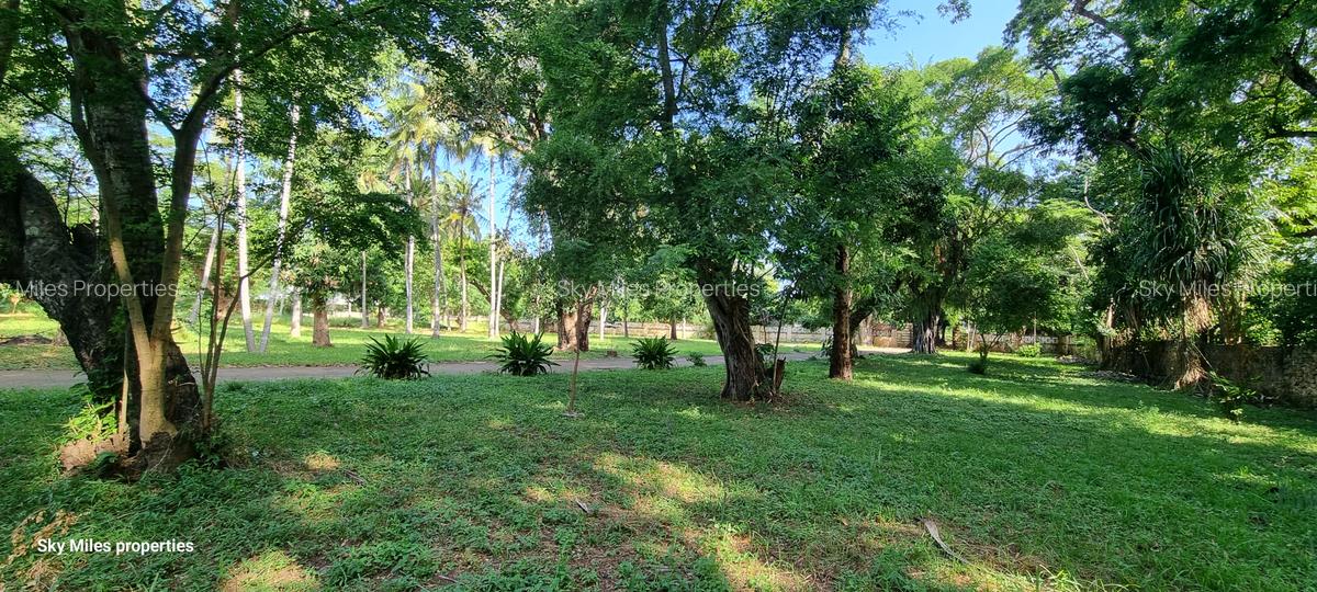 3.7 ac Land at Serena - 9