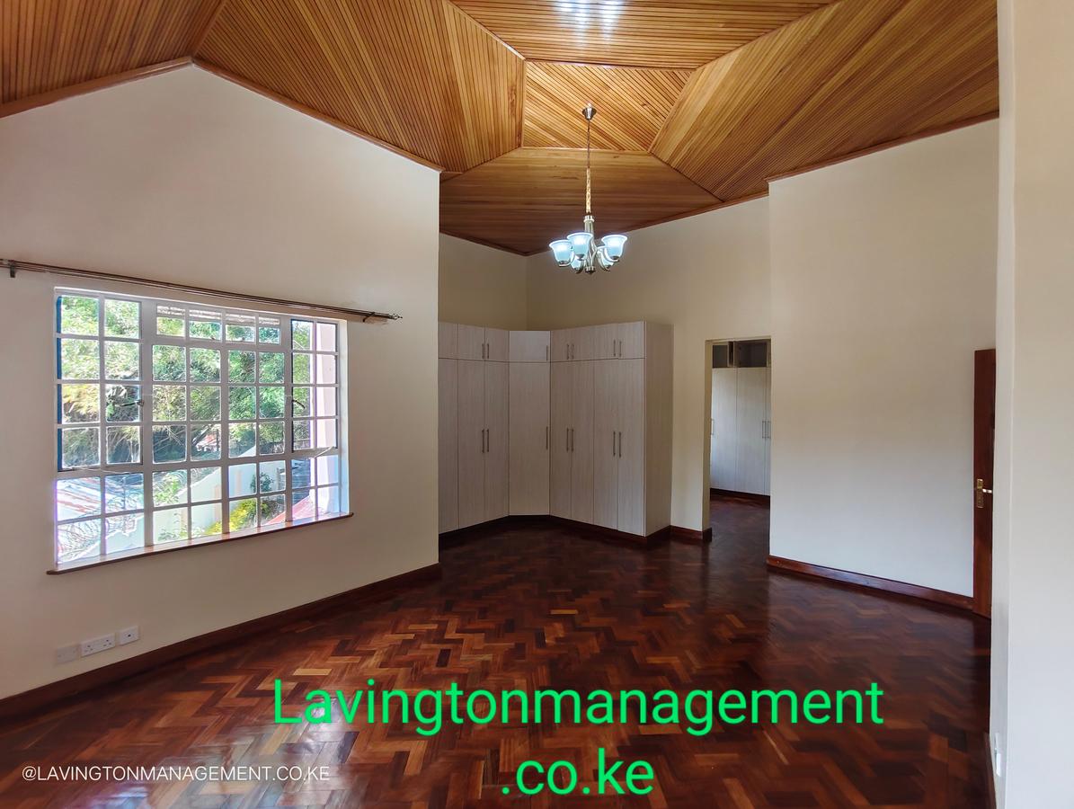 5 Bed Townhouse with En Suite at Lavington Green - 18