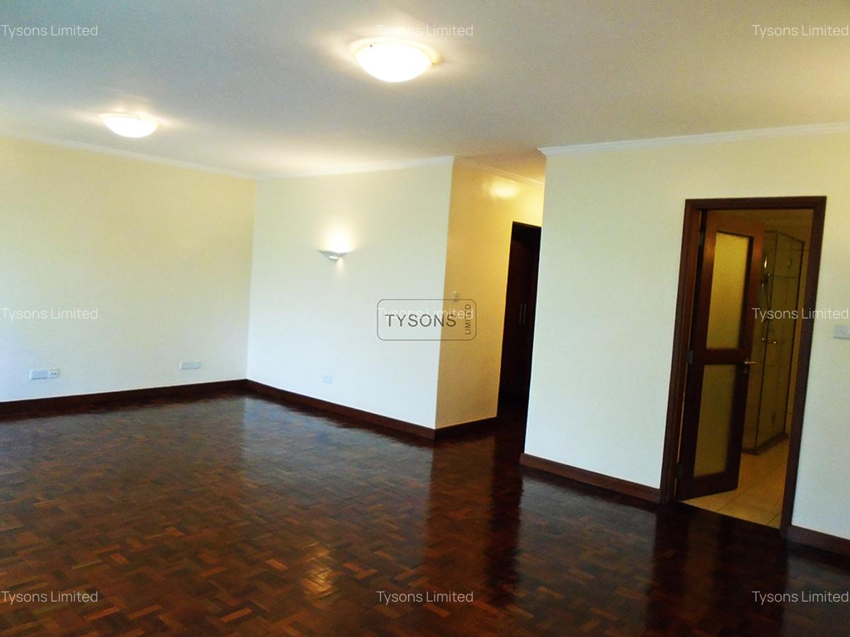 4 Bed Apartment with En Suite in Westlands Area - 4
