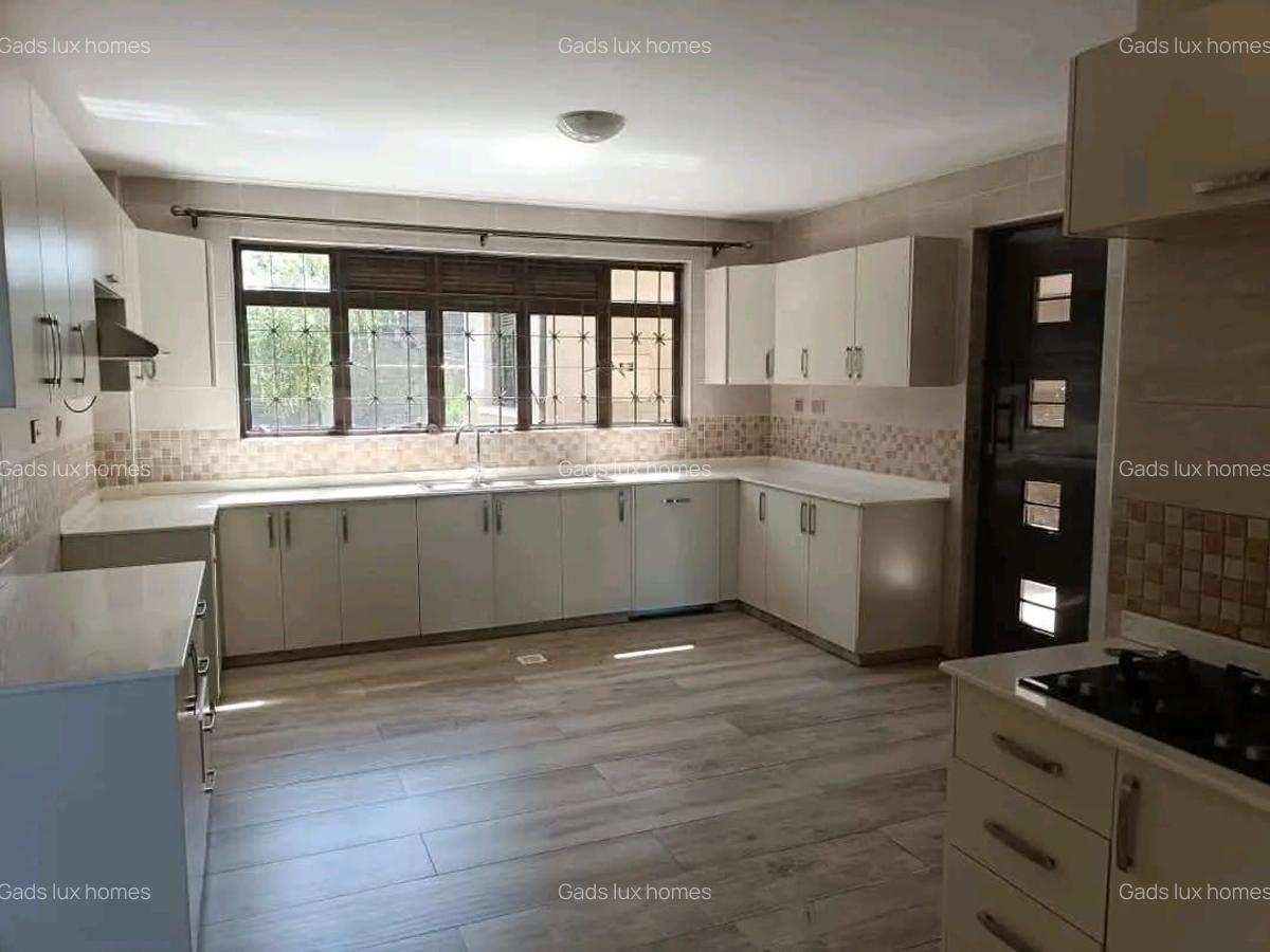 5 Bed Villa with En Suite at Runda - 6