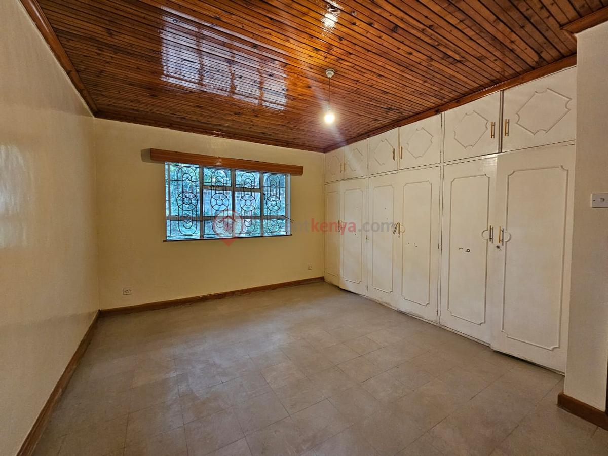 4 Bed Townhouse with En Suite in Karen - 11
