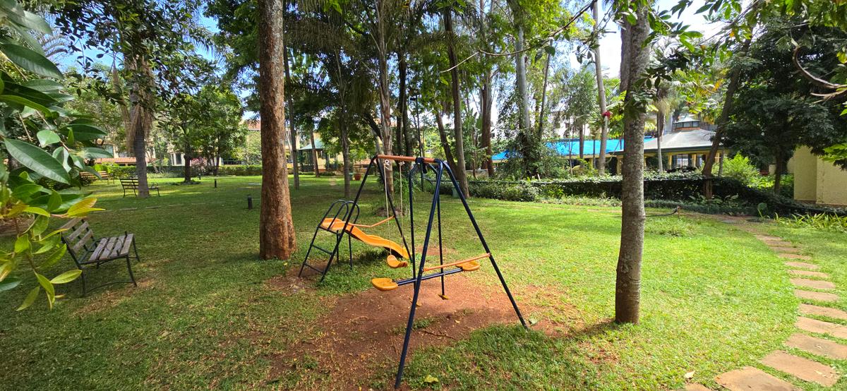 4 Bed Townhouse with En Suite at Kyuna Villas - 4