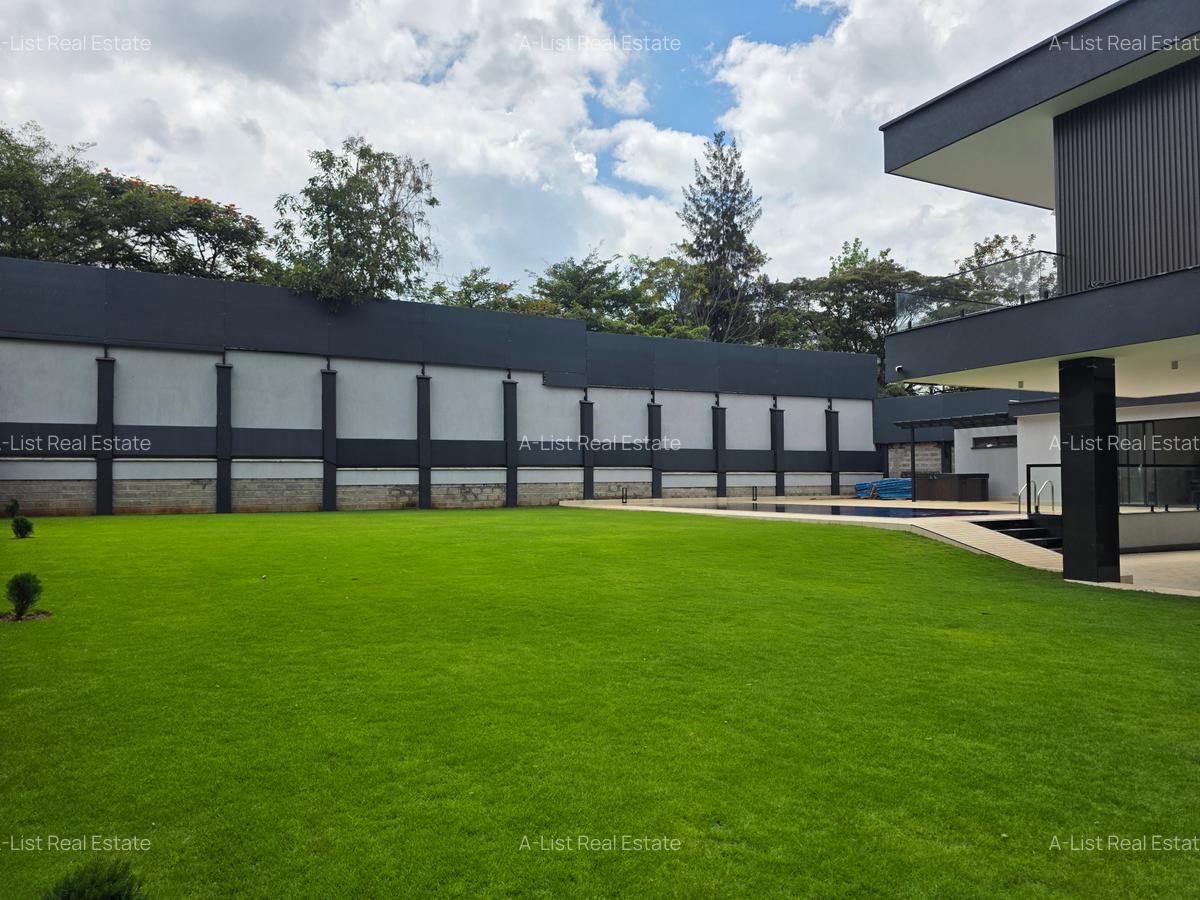 6 Bed House with En Suite at Nyari - 12