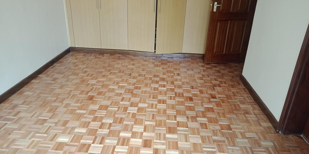 5 Bed Townhouse with En Suite in Lavington - 8