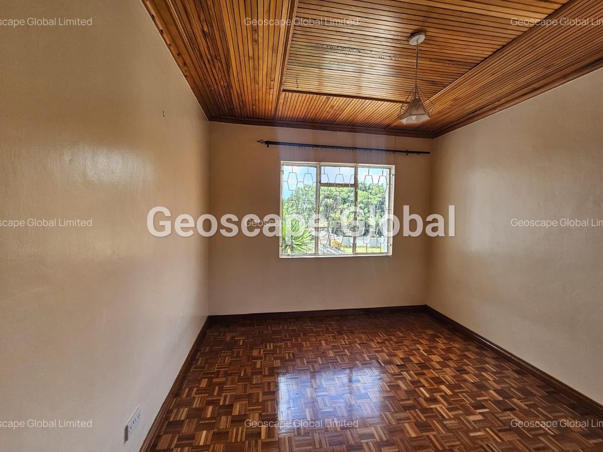 4 Bed House with En Suite in Runda - 11