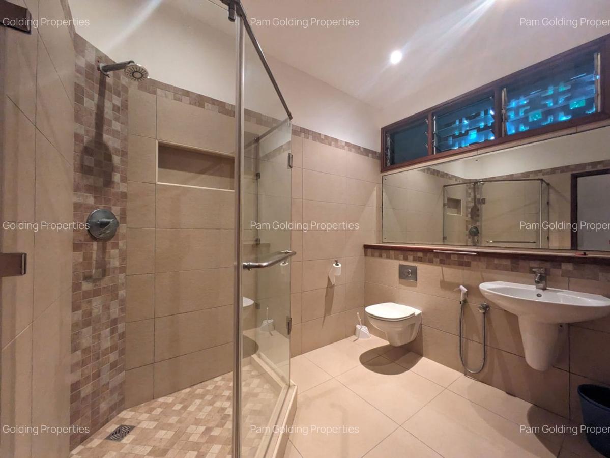 Furnished 3 Bed Apartment with En Suite in Nyali Area - 16