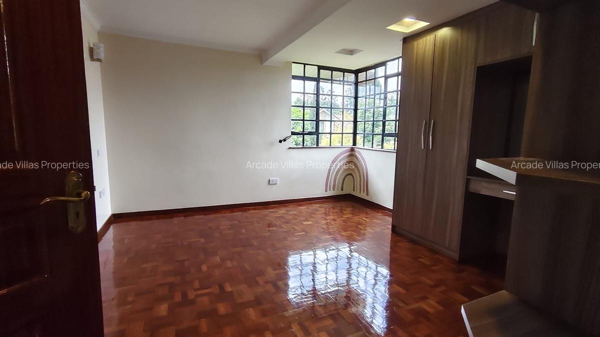 4 Bed Townhouse with En Suite in Kitisuru - 12