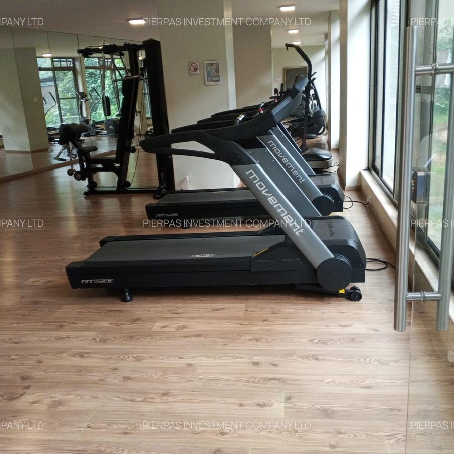 Serviced 3 Bed Apartment with En Suite in Parklands - 4